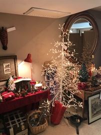 Christmas And Holiday Decor ~ Vintage Lighted Ceramic Christmas Tree