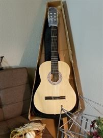 Acoustic Guitar- NEW !!!