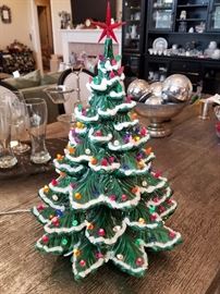 Vintage Ceramic Christmas tree with light (Missing base, but we are still looking for it !  :) )