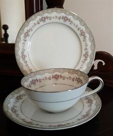 Noritake China "Glenwood" Set consists of 69 pieces, including serving pieces and sugar and creamer. 