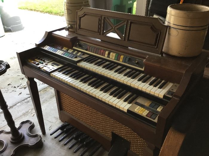 Holiday Genie Organ