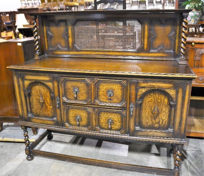 Lovely, barley twist English oak sideboard