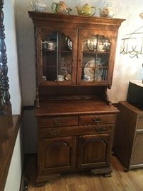 Very nice and solid kitchen hutch