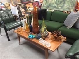 Coffee table, glassware