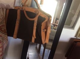 Leather travel bag