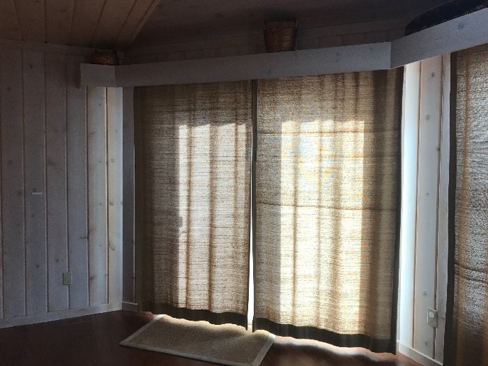 Door wall curtains