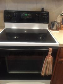 Whirlpool Glass-top Self Cleaning Oven Super Capacity 465