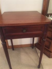 1 Drawer Side Table, Mahogany