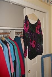 Lots of ladies clothing size LG
