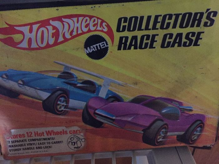 Hot Wheels - case with cars