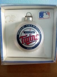 Never even taken out of the box! 1987 Twins championship ornament. $5. But this and the Vikings mug for just $7! SOLD