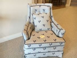 Cute little chair!