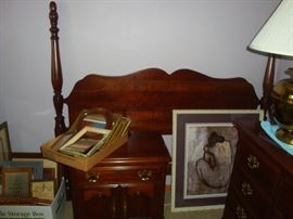 Penn. House Night stand, Headboard