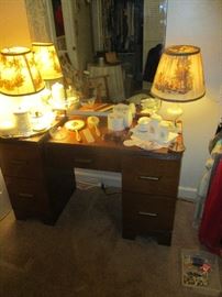Mid Century Modern vanity.  Matches bed and chest of drawers.