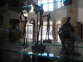 Musical figurines in metal