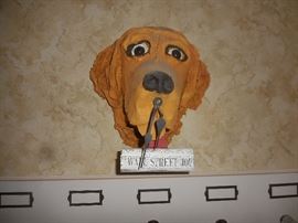 Wagging tongue dog clock