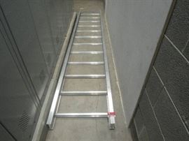 Aluminum Cable Management