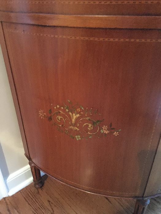 Federalist Bowfront  inlaid dresser