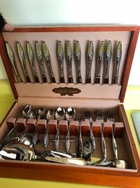 Stainless steel flatware