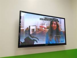 Samsung 50" flat screen TV with wall mount