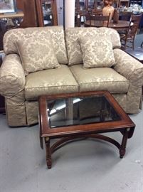 Beautiful Ethan Allen 2 cushion Loveseat...again like new