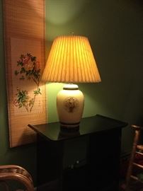 Asian style table lamp
