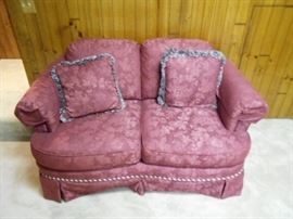 Broyhill loveseat and matching sofa.