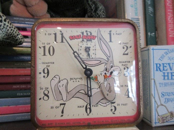 Vintage Bugs Bunny clock
