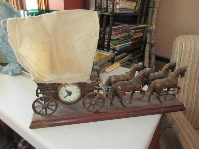 Vintage Stagecoach clock/lamp