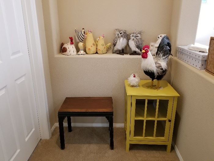 Animals/Cabinet/Side Table
