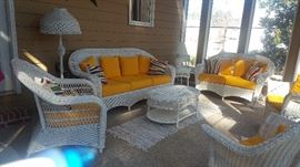 Beautiful Full Set Wicker Patio Set