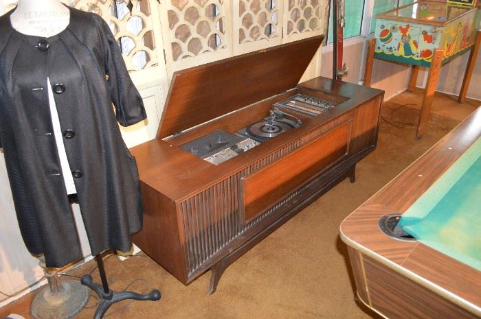 Pool Table Room MCM stereo console, radio sounds great!