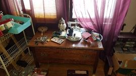 Small oak one drawer table