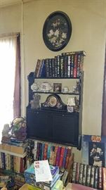 Wall book shelf w/storage