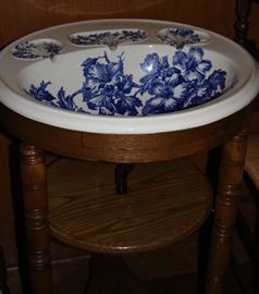 Antique Flow Blue Sink
