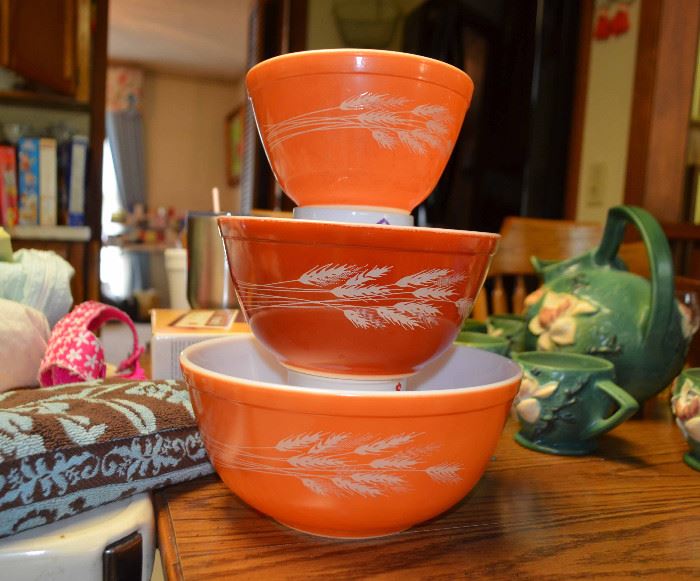 Pyrex "Autumn Harvest" nesting bowls