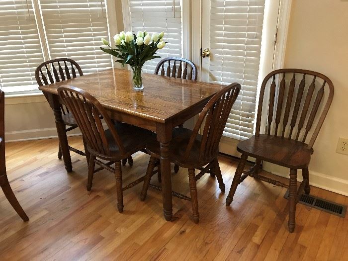 Table and Chairs - Steam Bent Furniture.   Richardson Bros Furniture