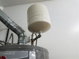 Rheem Performance hot water heater.  Model XG75T06ST76U0 .  Installed in 2017.   75 gallon capacity