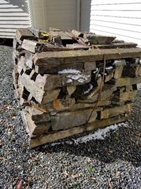 Unused pallet of landscaping slate rocks