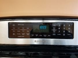 Jenn-Air 30" Freestanding Dual-Fuel Double Oven Range with Convection.  25.5 deep and 36 tall.