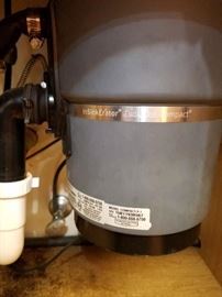 InSinkerator Evolution Compact 3/4 HP Continuous Feed Garbage Disposal