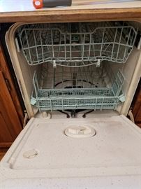 Kitchen Aid dishwasher KUDP220T3 