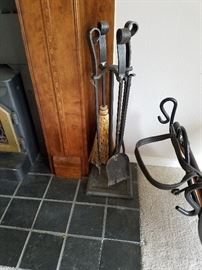 Fireplace tool set