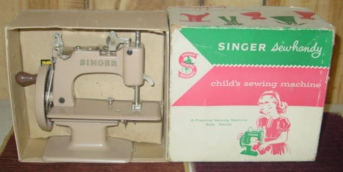 Singer Sew Handy Child's Sewing Machine In Box