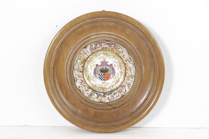 536. Capodimonte Heraldic Plate