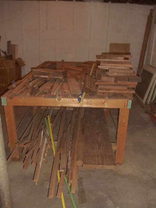 Lots pf wood for crafts, most is walnut