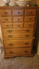 Chest of drawers