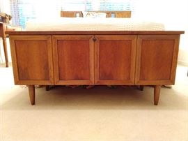 Vintage Lane "Sweetheart" cedar chest. 