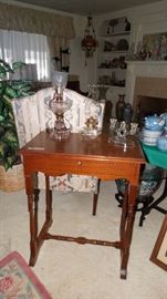 INLAY DRESSING TABLE