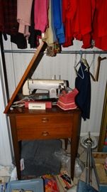 SEWING MACHINE